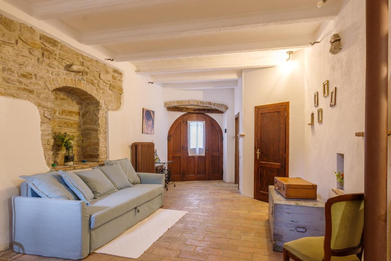 Un Posto Bed and Breakfast Bevagna Exteriör bild